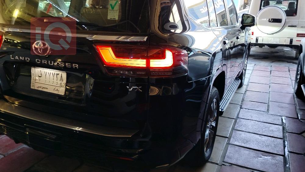 تۆیۆتا لاند کروزەر